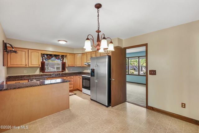 4925 Pleasant Oaks Drive, Wilmington, NC 28412