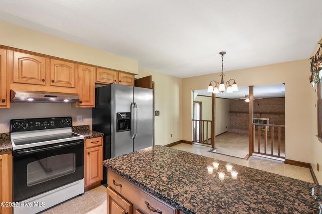 4925 Pleasant Oaks Drive, Wilmington, NC 28412