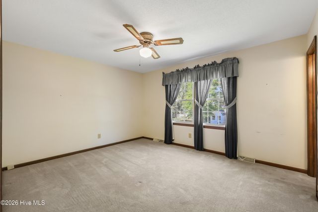 4925 Pleasant Oaks Drive, Wilmington, NC 28412