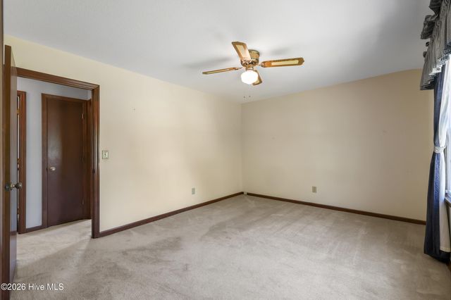 4925 Pleasant Oaks Drive, Wilmington, NC 28412