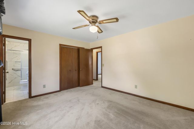 4925 Pleasant Oaks Drive, Wilmington, NC 28412