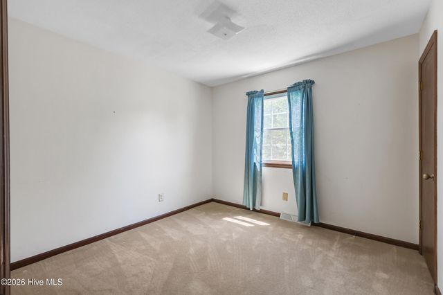 4925 Pleasant Oaks Drive, Wilmington, NC 28412