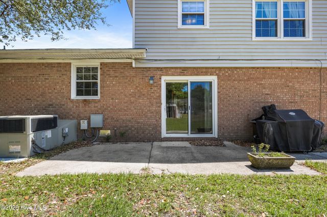4925 Pleasant Oaks Drive, Wilmington, NC 28412