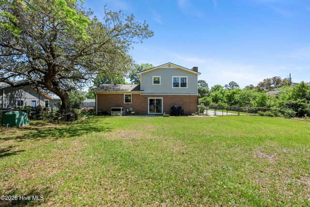4925 Pleasant Oaks Drive, Wilmington, NC 28412