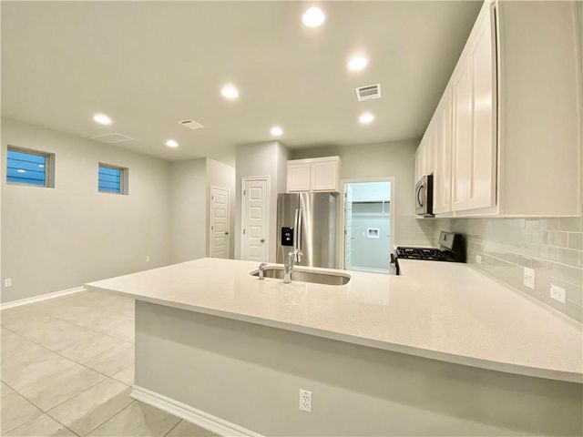 1701 Yaupon Grove LN, Leander, TX 78641