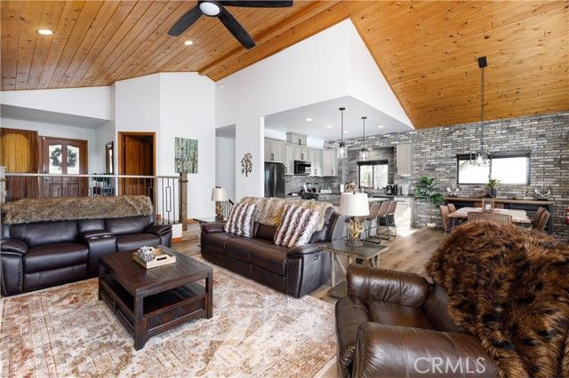 26575 Kings Court, Lake Arrowhead, CA 92352