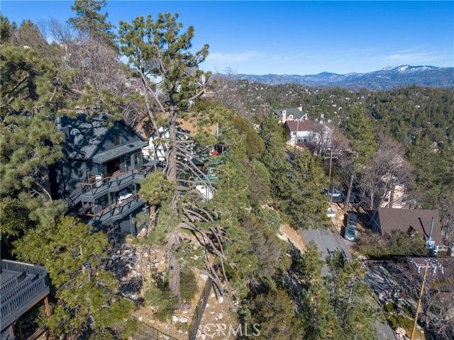 26575 Kings Court, Lake Arrowhead, CA 92352