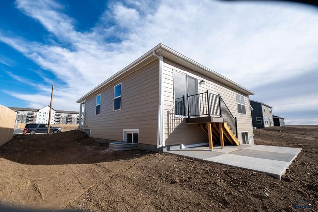 449 HENRY POTTER RD, Box Elder, SD 57719