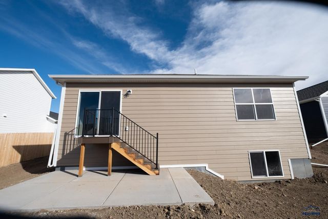 449 HENRY POTTER RD, Box Elder, SD 57719