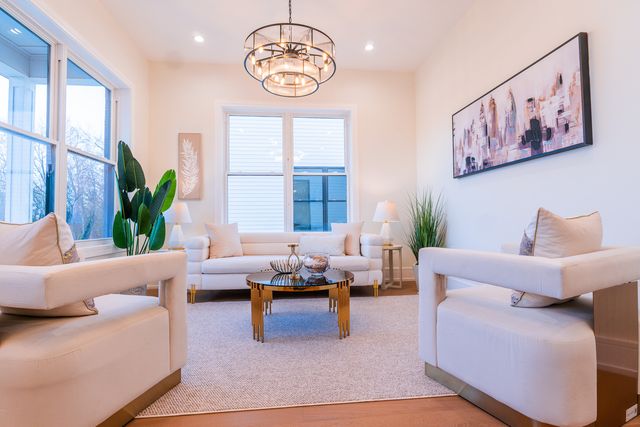 1018 N Princeton Avenue, Villa Park, IL 60181