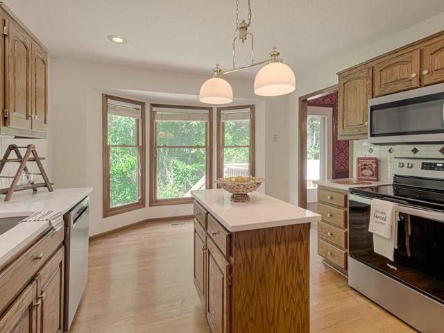 920 NE 102nd Street, Kansas City, MO 64155