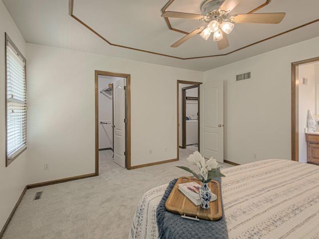 920 NE 102nd Street, Kansas City, MO 64155