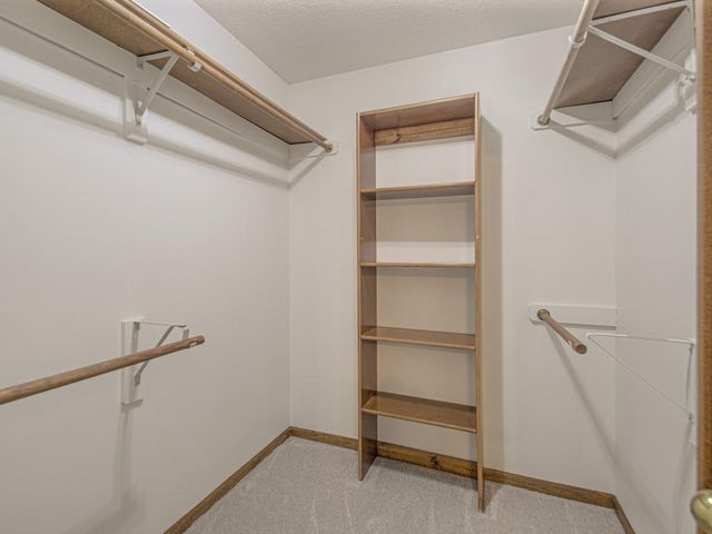 920 NE 102nd Street, Kansas City, MO 64155