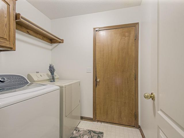 920 NE 102nd Street, Kansas City, MO 64155