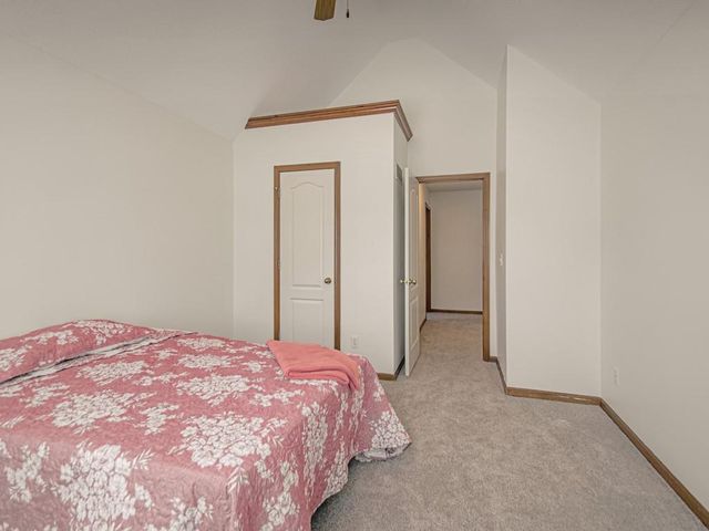 920 NE 102nd Street, Kansas City, MO 64155