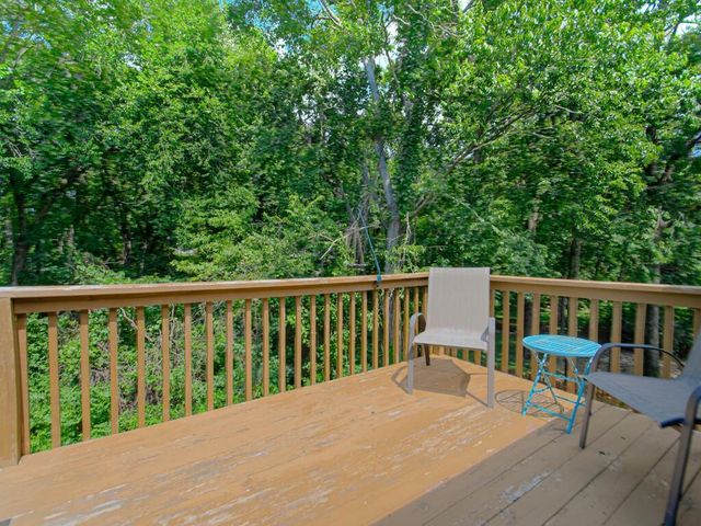 920 NE 102nd Street, Kansas City, MO 64155