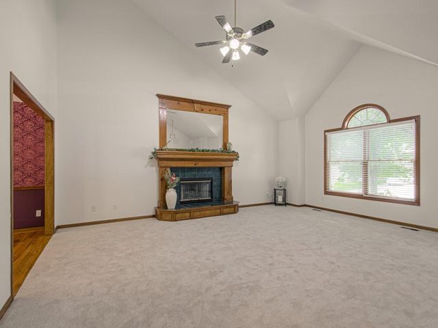 920 NE 102nd Street, Kansas City, MO 64155