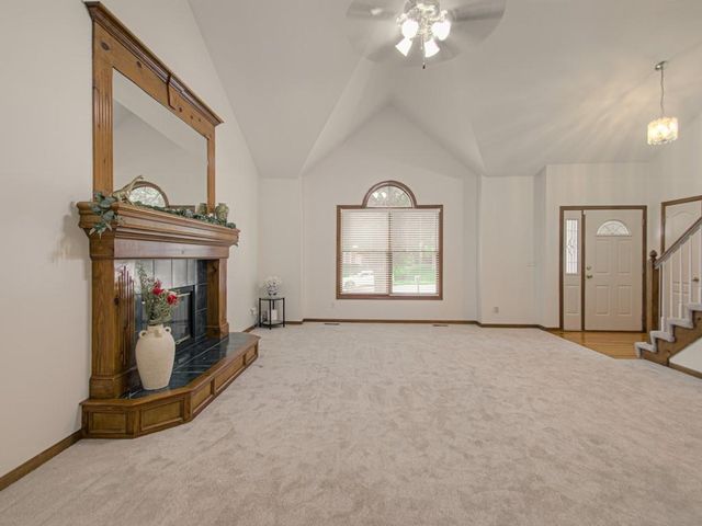 920 NE 102nd Street, Kansas City, MO 64155