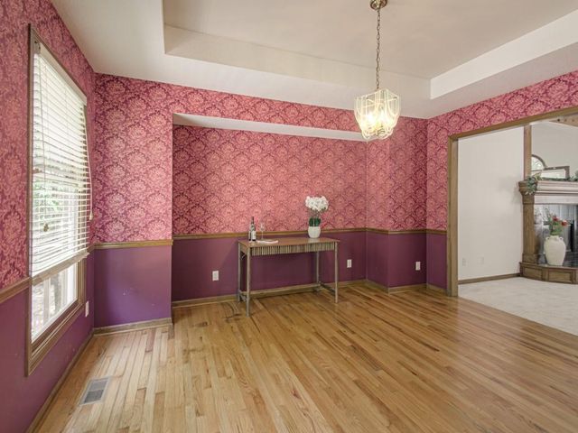 920 NE 102nd Street, Kansas City, MO 64155