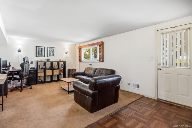 1632 Fairfax Avenue, West Islip, NY 11795