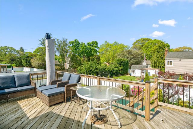 1632 Fairfax Avenue, West Islip, NY 11795