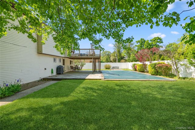 1632 Fairfax Avenue, West Islip, NY 11795