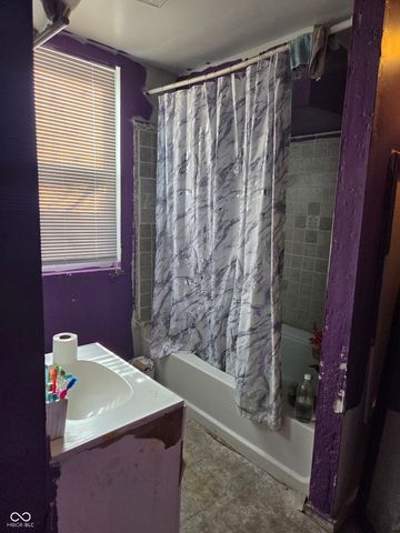 1343 W 33rd Street, Indianapolis, IN 46208