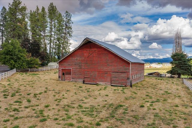 12504 N Fairview Rd, Mead, WA 99021
