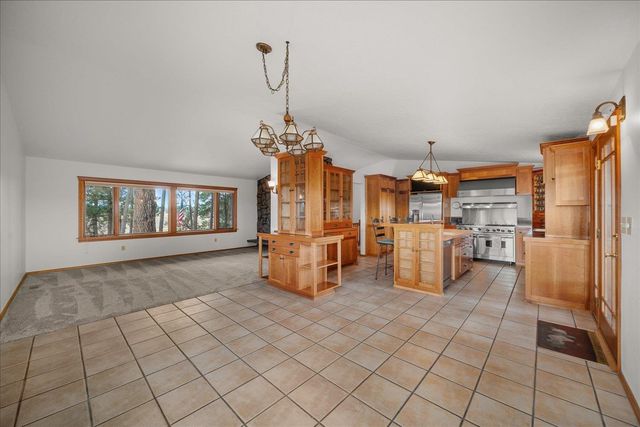 12504 N Fairview Rd, Mead, WA 99021