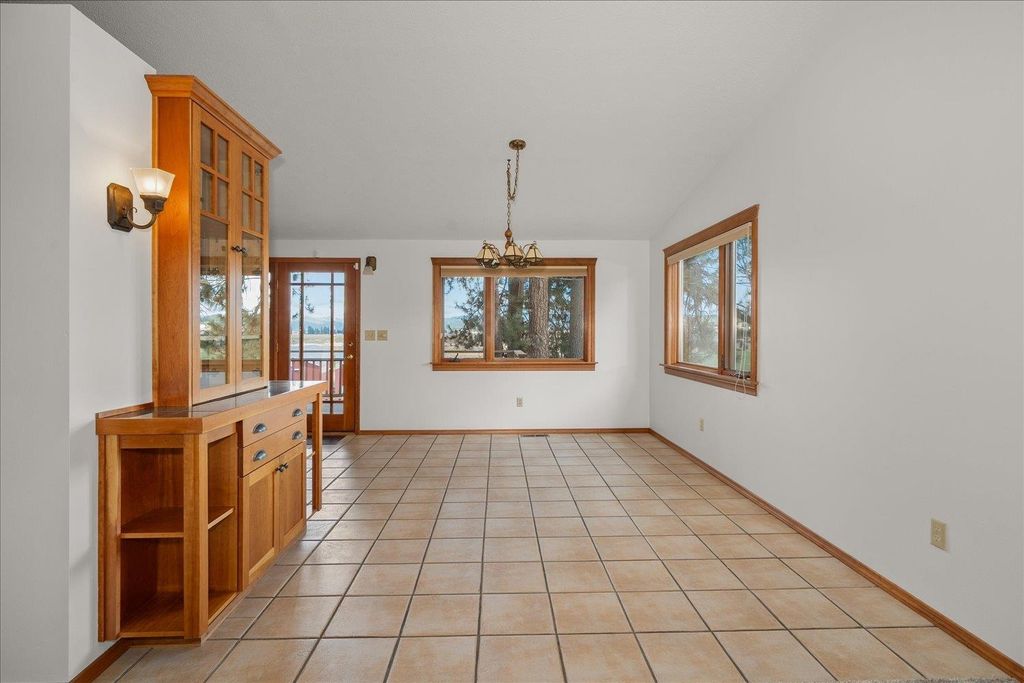 12504 N Fairview Rd, Mead, WA 99021 photo 5