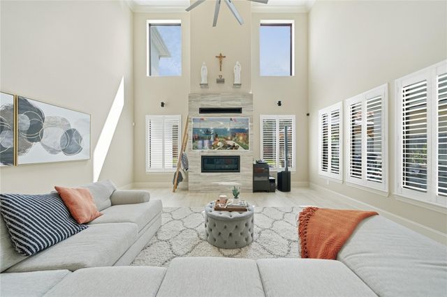 2111 Camden Creek Lane W, Houston, TX 77077