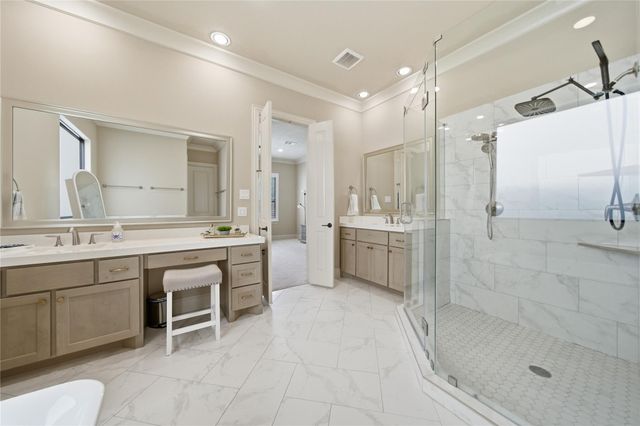 2111 Camden Creek Lane W, Houston, TX 77077