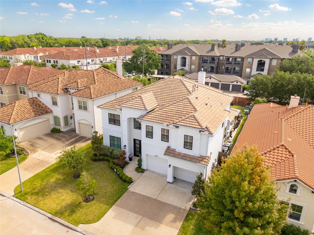 2111 Camden Creek Lane W, Houston, TX 77077