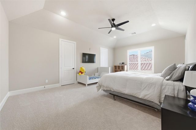 2111 Camden Creek Lane W, Houston, TX 77077