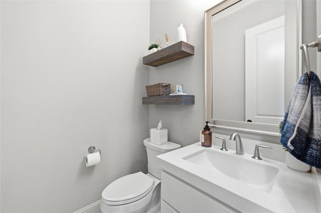 2111 Camden Creek Lane W, Houston, TX 77077