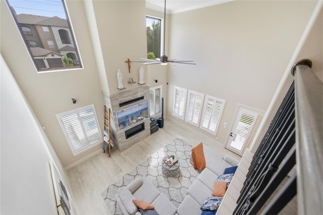 2111 Camden Creek Lane W, Houston, TX 77077