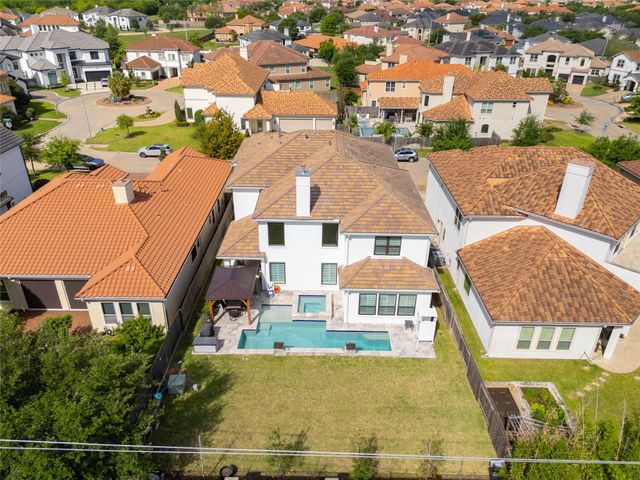 2111 Camden Creek Lane W, Houston, TX 77077