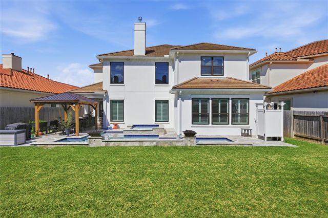 2111 Camden Creek Lane W, Houston, TX 77077