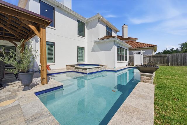 2111 Camden Creek Lane W, Houston, TX 77077