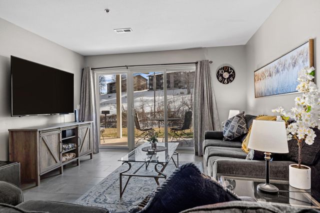 31 Golfshores Drive 10, Branson, MO 65616