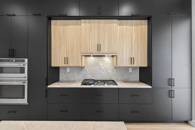 3702 S LYNWOOD AVENUE, Tampa, FL 33611