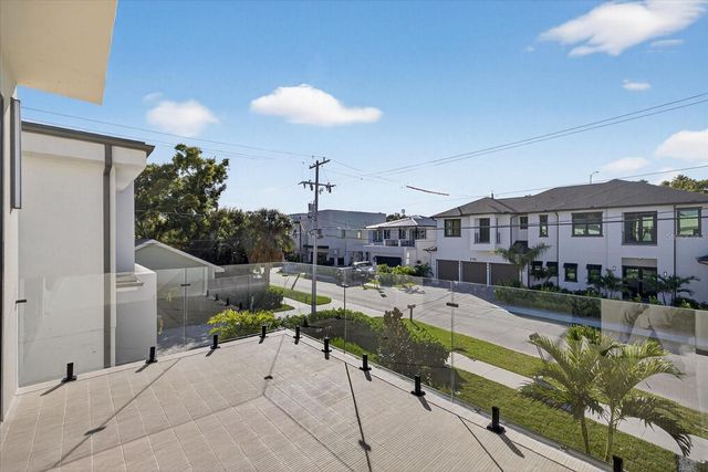 3702 S LYNWOOD AVENUE, Tampa, FL 33611