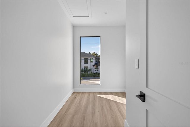 3702 S LYNWOOD AVENUE, Tampa, FL 33611