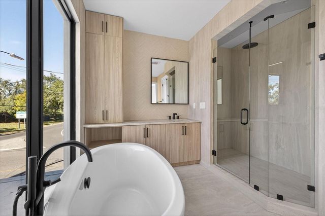 3702 S LYNWOOD AVENUE, Tampa, FL 33611