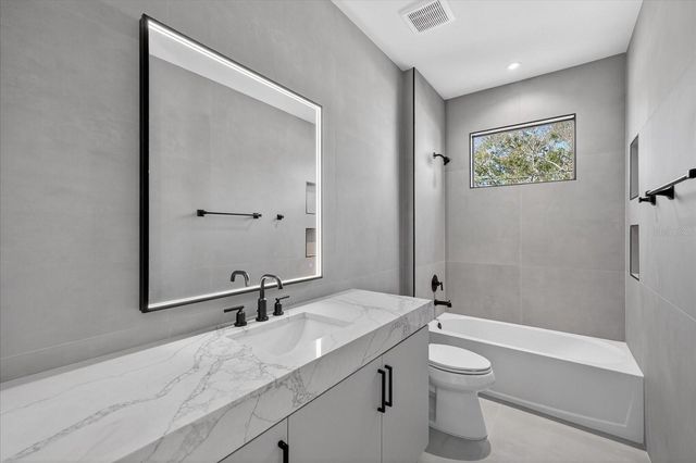 3702 S LYNWOOD AVENUE, Tampa, FL 33611