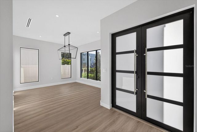 3702 S LYNWOOD AVENUE, Tampa, FL 33611