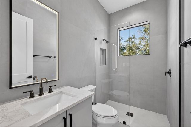 3702 S LYNWOOD AVENUE, Tampa, FL 33611