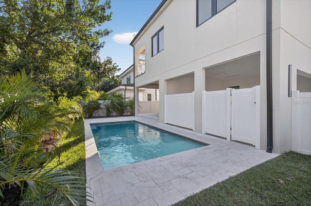 3702 S LYNWOOD AVENUE, Tampa, FL 33611