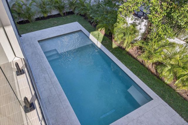 3702 S LYNWOOD AVENUE, Tampa, FL 33611