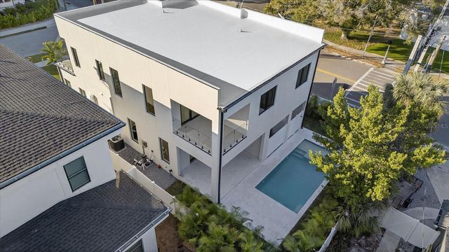 3702 S LYNWOOD AVENUE, Tampa, FL 33611